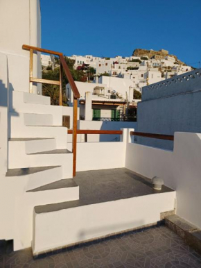 Rest as a local, Skyros
